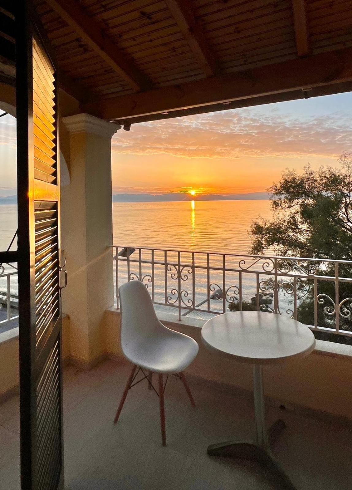 Ionian Mare Aparthotel Agios Ioannis Peristeron  Luaran gambar